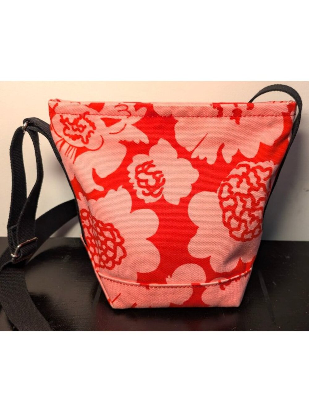 Marimekko Pioni Pink Canvas Crossbody Bag, Collection Maija Isola